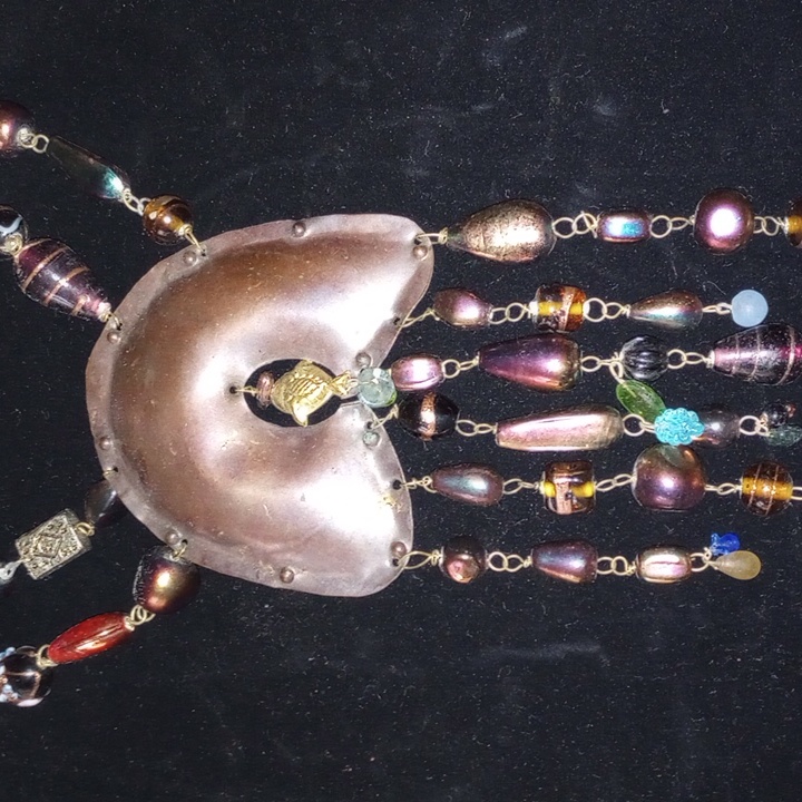 Metal And Beaded Necklace 10$